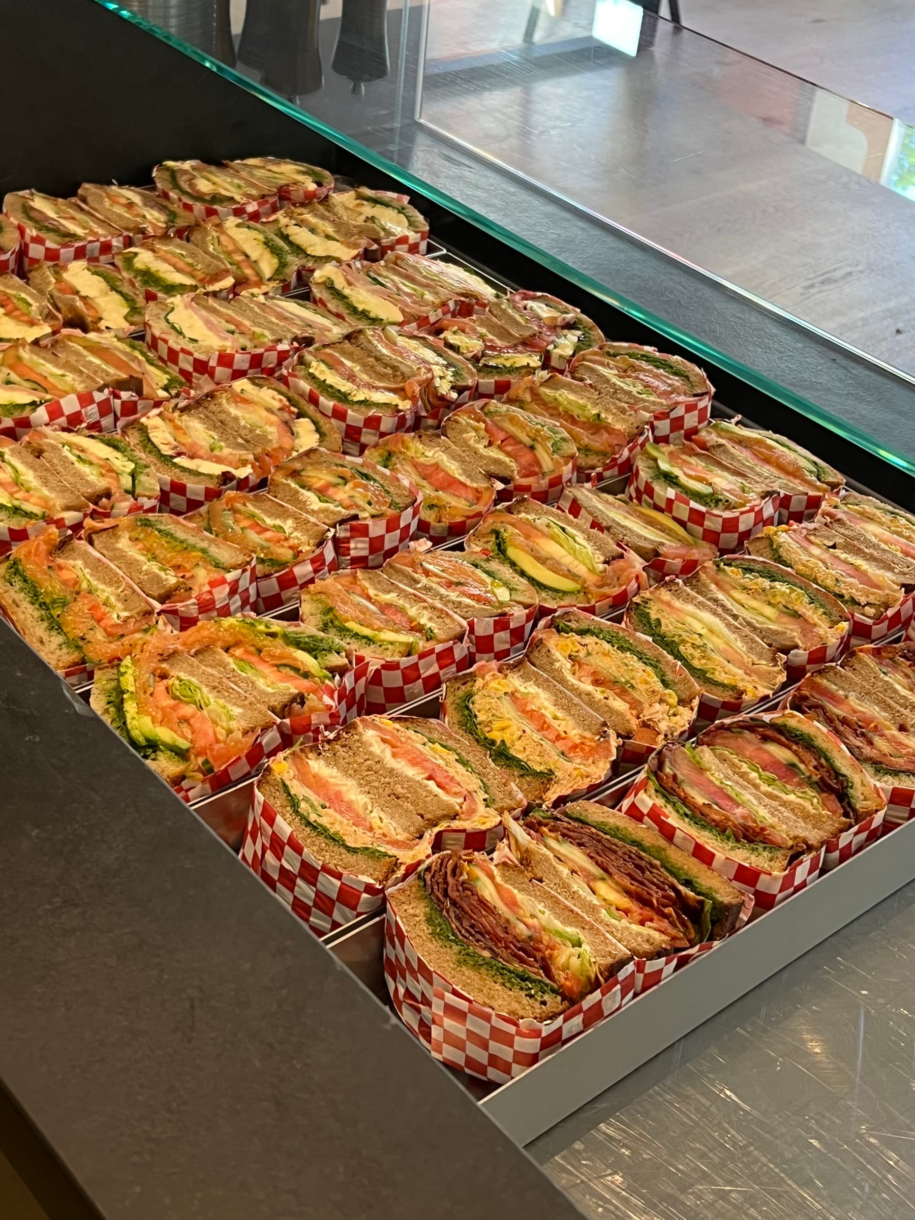 Sandwiches in der Vitrine